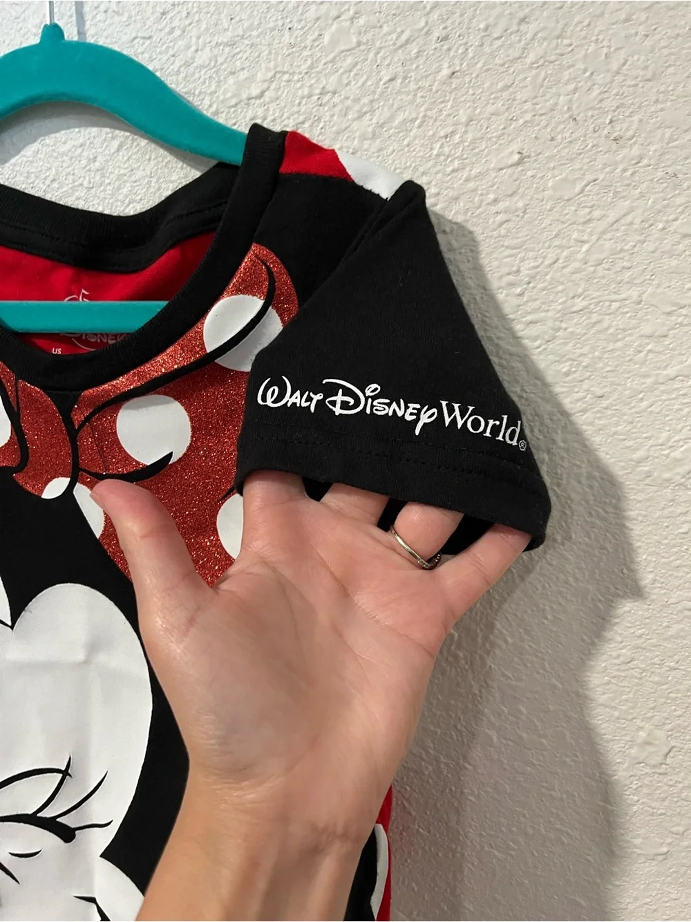 Walt Disney World Parks Minnie Mouse Cap & Shirt Size XS (6)